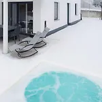 Heaven 7 - Private Whirlpool & Garden * Фюген