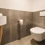 Heaven 7 - Private Whirlpool & Garden *